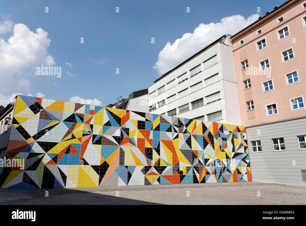 Wandmosaik von Sarah Morris am Paul-Klee-Platz Square, Kunstsammlung Nordrhein-Westfalen, Sammlung der Kunst des Nordens Stockfoto