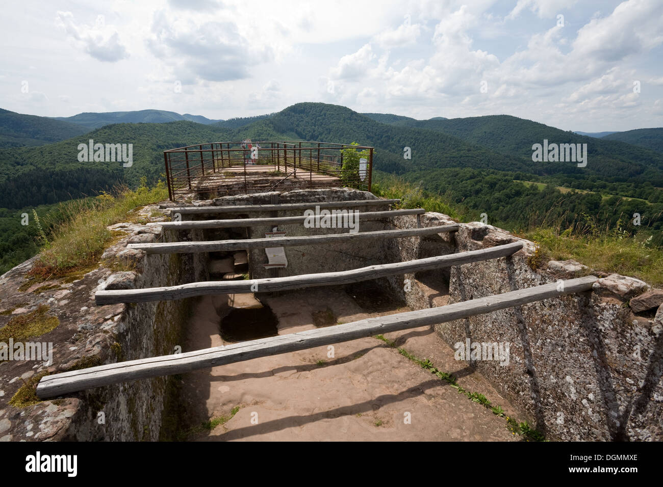 Burg fleckenstein -Fotos und -Bildmaterial in hoher Auflösung – Alamy