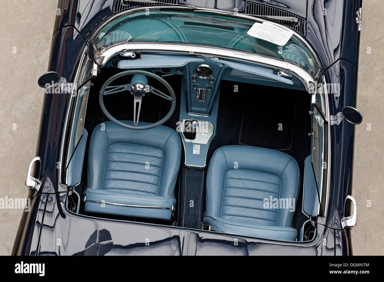Offenen Cabrio Blau zwei Leder Sitze, Corvette singen Ray Turbojet, US Oldtimer Stockfoto