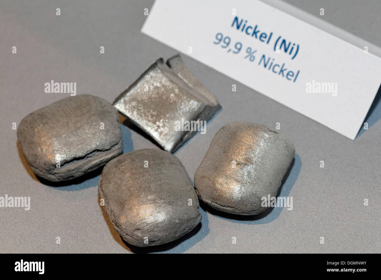 Nickel, Ni, ein Legierungselement für die Stahlerzeugung, IdeenParks 2012, Essen, Ruhrgebiet, Nordrhein-Westfalen Stockfoto