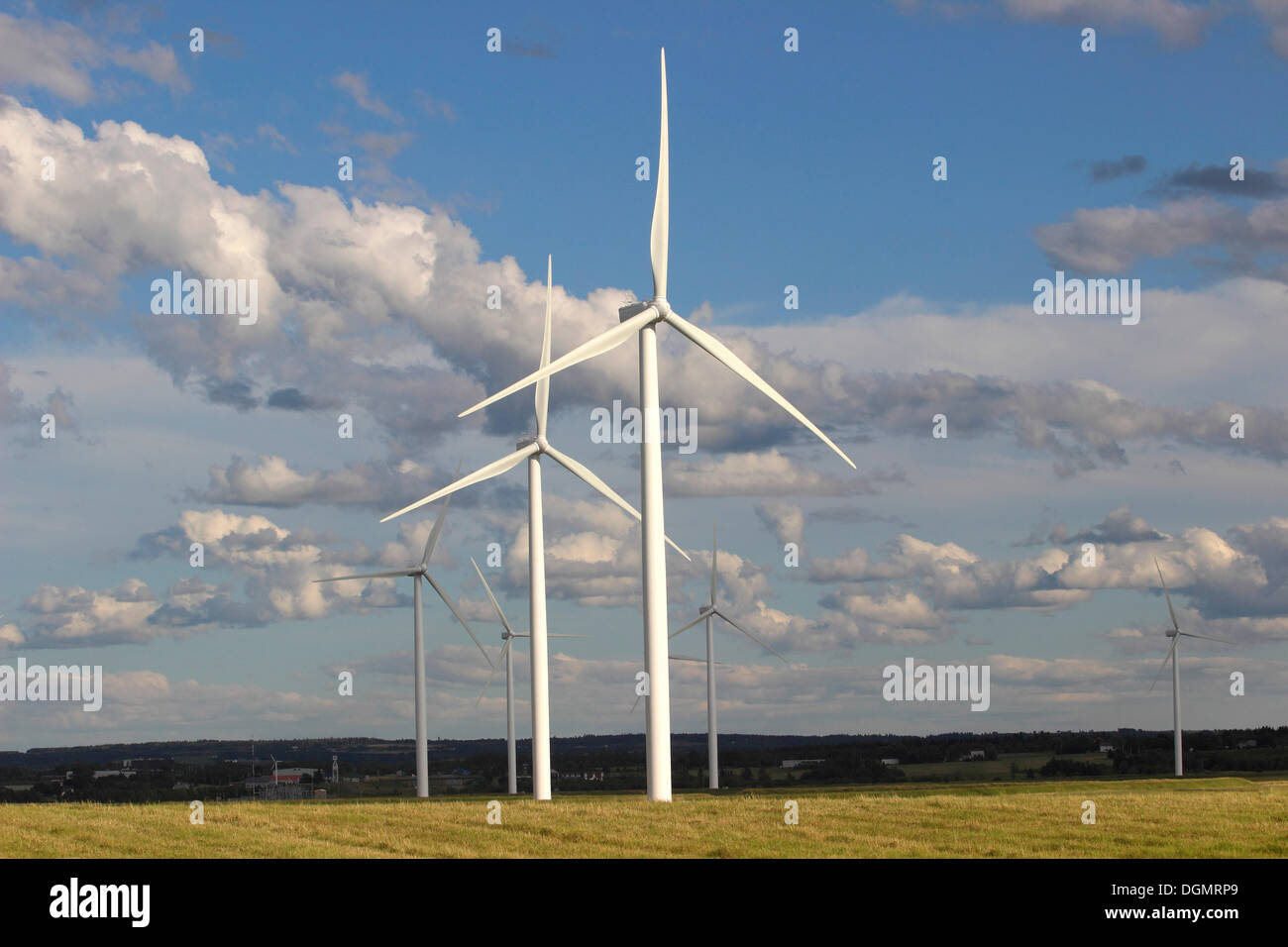 Windkraftanlagen, wind Farm, kanadischen Maritimes, Wolken, Himmel, Amherst, Nova Scotia, Kanada Stockfoto