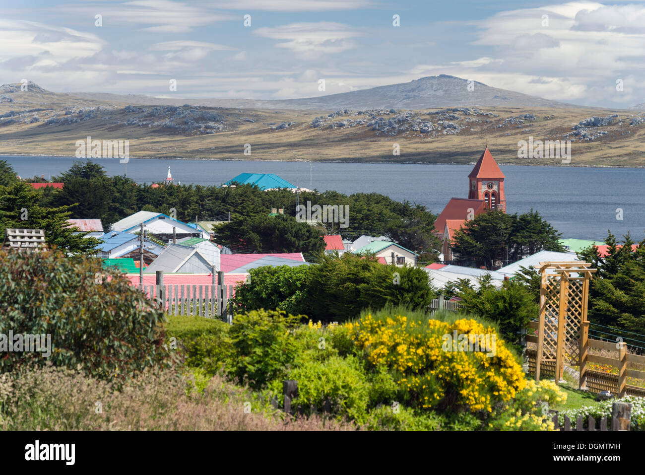 Ansicht der Christ Church Cathedral, Stanley Harbour Fjord, Stanley, Ostfalkland, Stanley, Falkland-Inseln Stockfoto