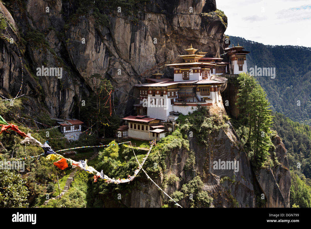 Bhutan, Paro-Tal, Taktsang Lhakang (Tiger es Nest) Kloster klammerte sich an Klippen Stockfoto