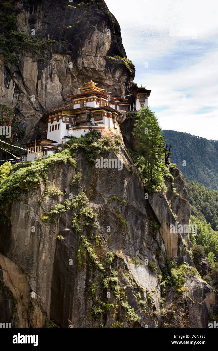 Bhutan, Paro-Tal, Taktsang Lhakang (Tiger es Nest) Kloster klammerte sich an Klippen Stockfoto