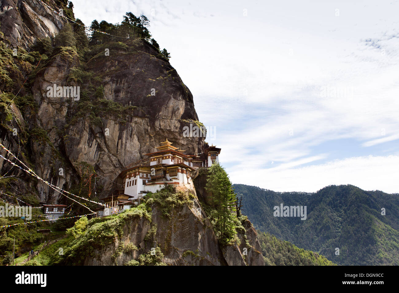 Bhutan, Paro-Tal, Taktsang Lhakang (Tiger es Nest) Kloster klammerte sich an Klippen Stockfoto