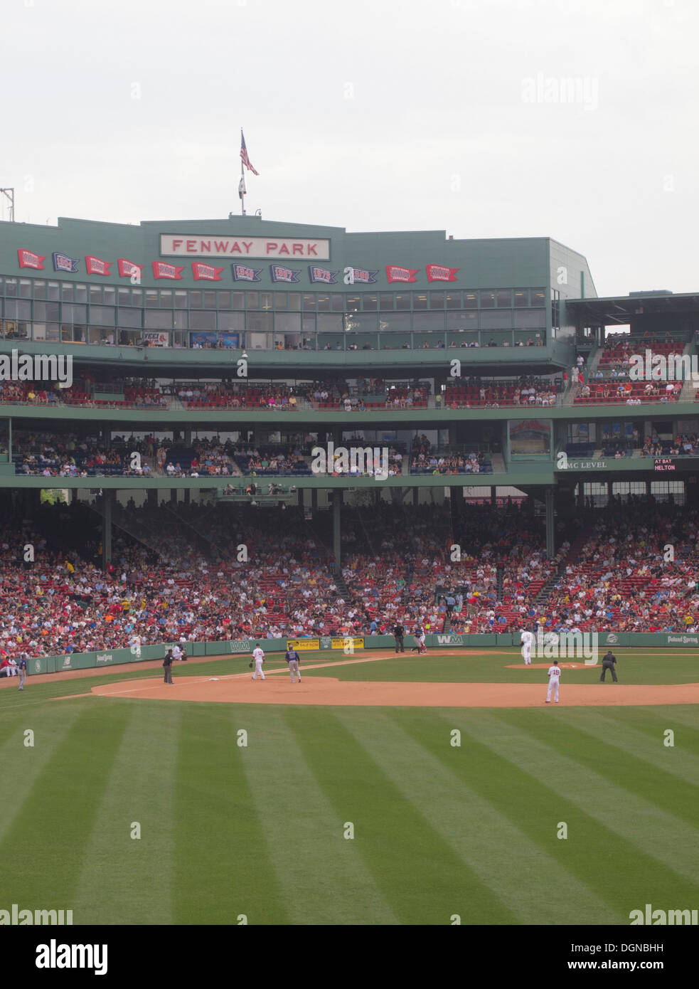 Spieltag im Fenway Park, Heimat der Boston Red Sox Baseballteam seit 2012. Die Boston Red Sox gewann die Weltmeisterschaft 2013. Stockfoto