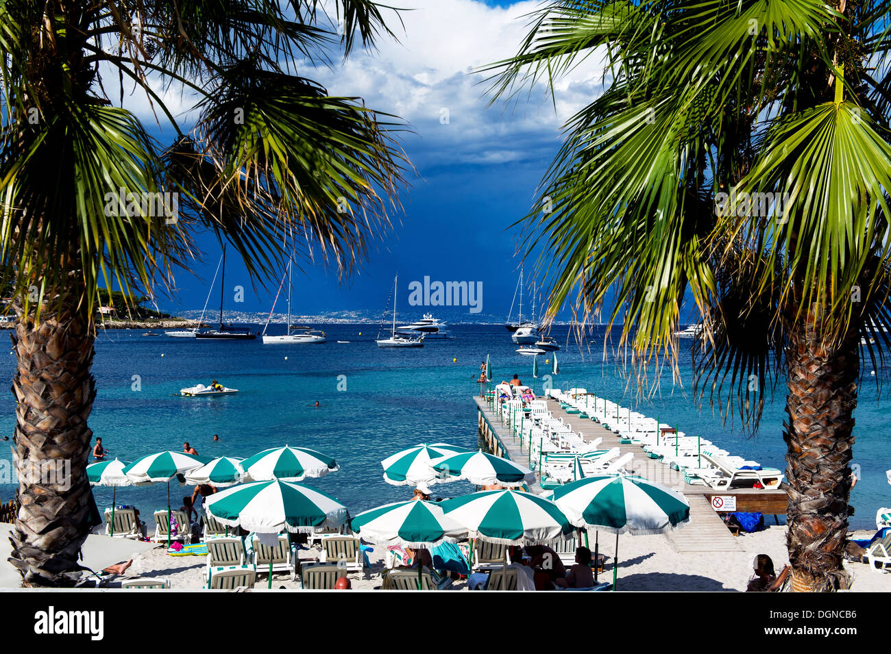 Europa, Frankreich, Alpes-Maritimes, 06, Antibes. Cap d ' Antibes. Der private Strand La Garoupe. Stockfoto
