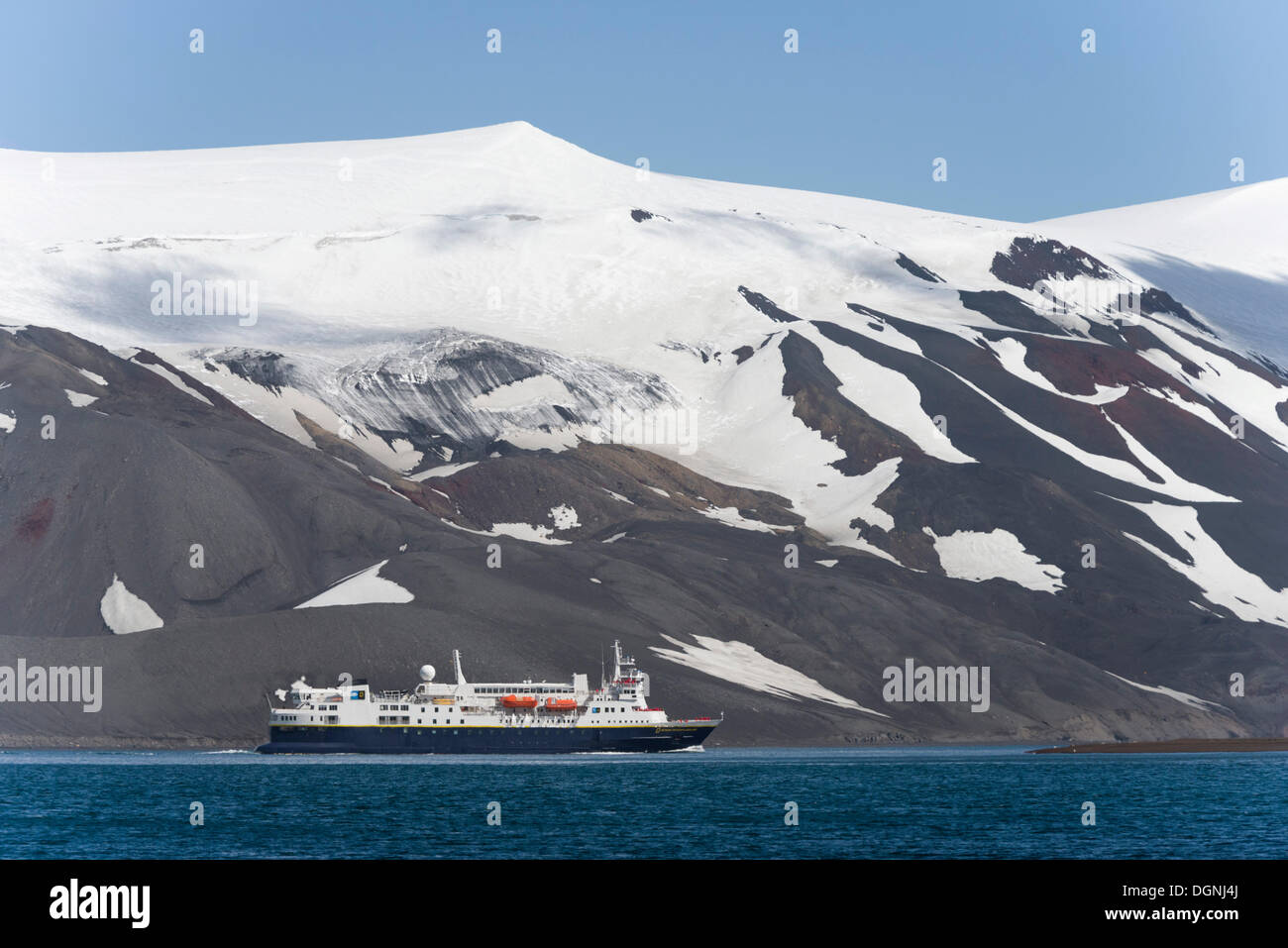 MS National Geographic Explorer, Expedition Kreuzfahrtschiff, Deception Island, Süd-Shetland-Inseln, antarktische Halbinsel Stockfoto