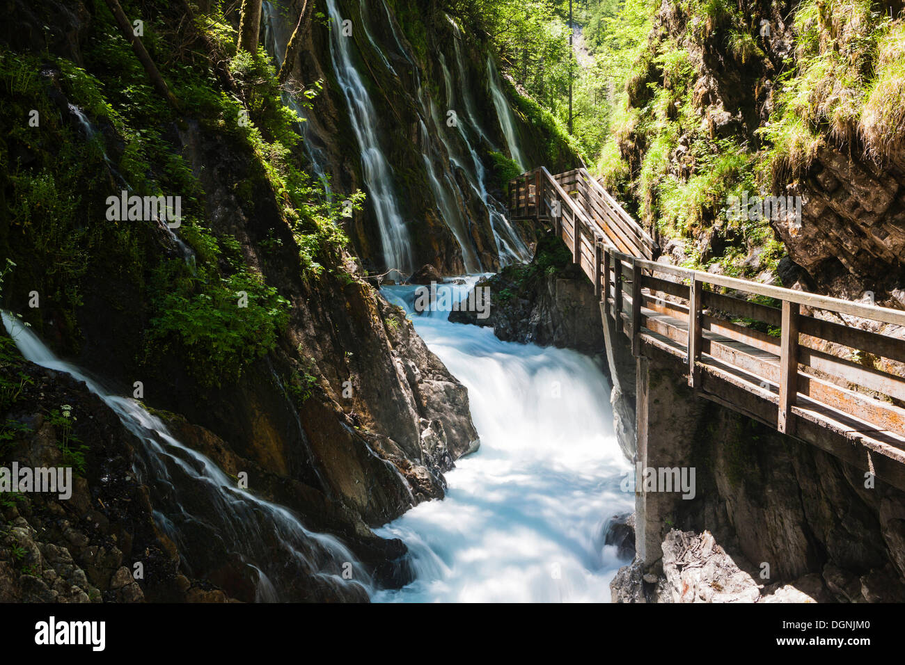 Wimbach Brook und Wasserfälle in der Wimbachklamm Schlucht, Wimbach Tal, Ramsau Bei Berchtesgaden, Landkreis Berchtesgadener Land Stockfoto