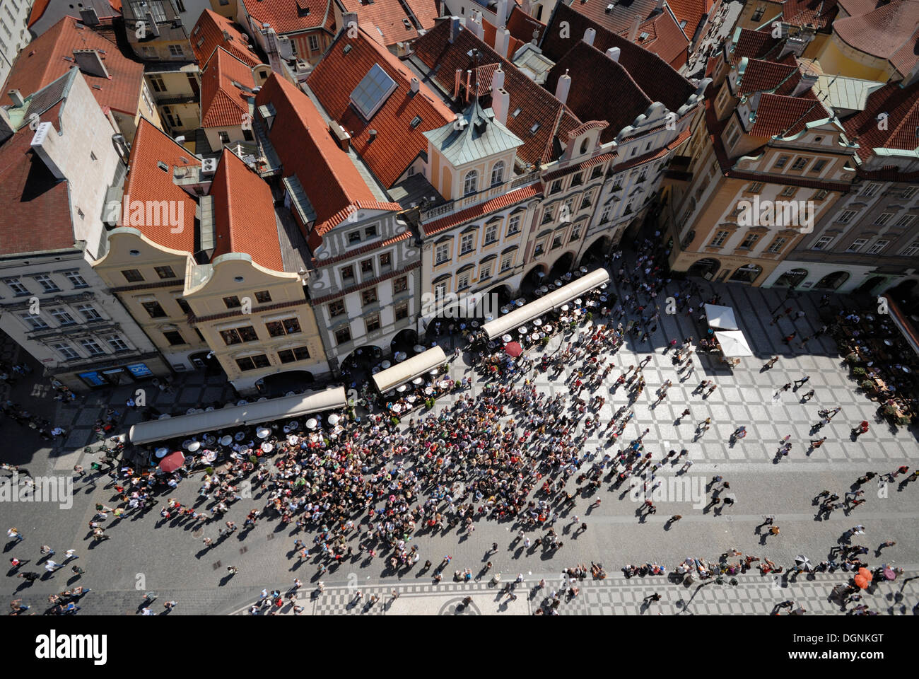 Touristenmassen wie aus dem alten Rathaus, Praque, Tschechische Republik, Europa Stockfoto