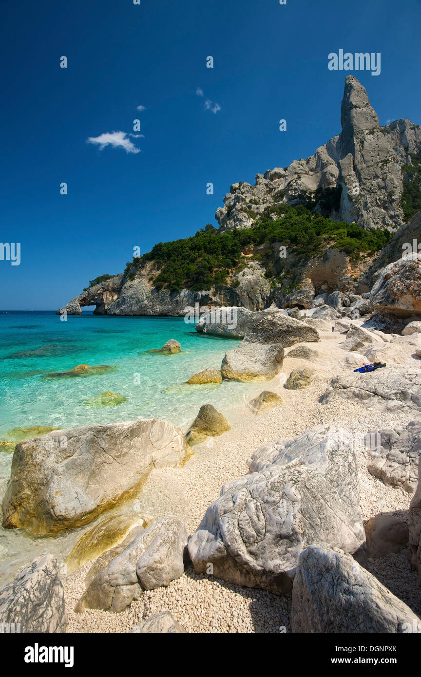 Felsigen Strand, Cala Goloritze, Golfo di Orosei, Parco Nazionale del Gennargentu e Golfo di Goloritze, Sardinien, Italien Stockfoto