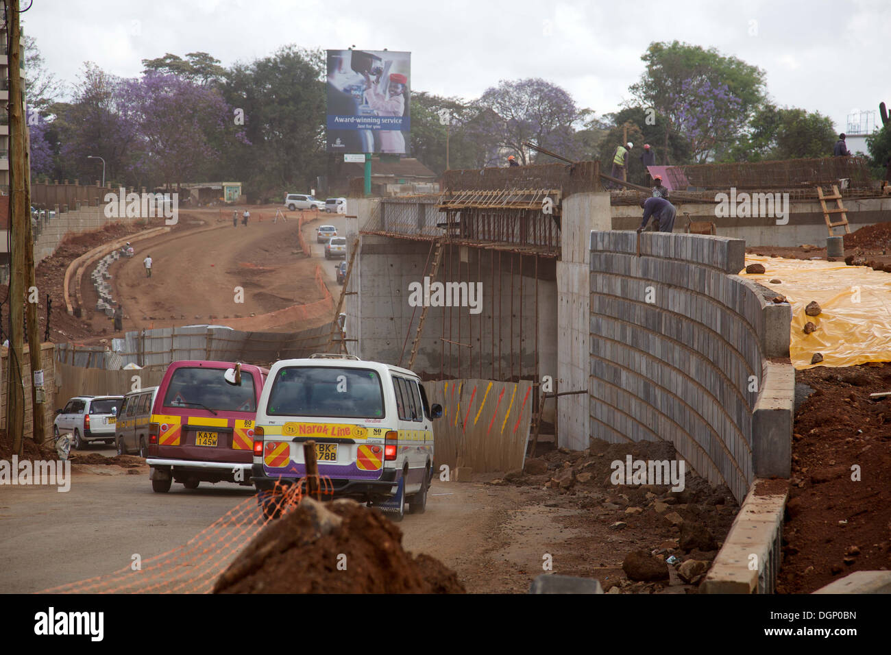 Chinesischen Einfluss und Straße Konstruktionen in Kenia ist neue Zeichen neue Partnerschaft in ganz Kenia einschließlich Lager afrikanischen Kontinent. Stockfoto