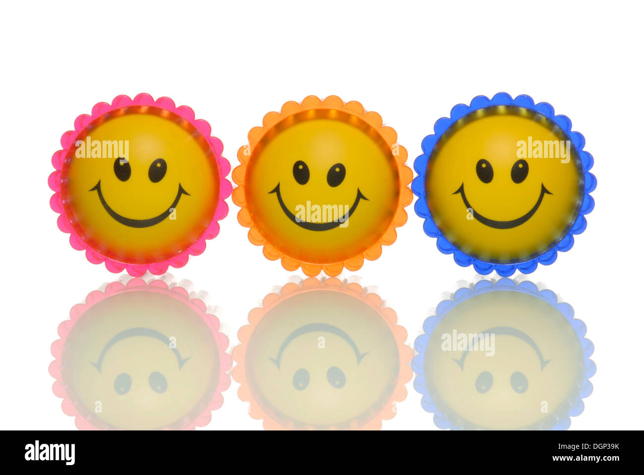 Drei Smileys in Gängen, symbolisches Bild für Teamarbeit Stockfoto
