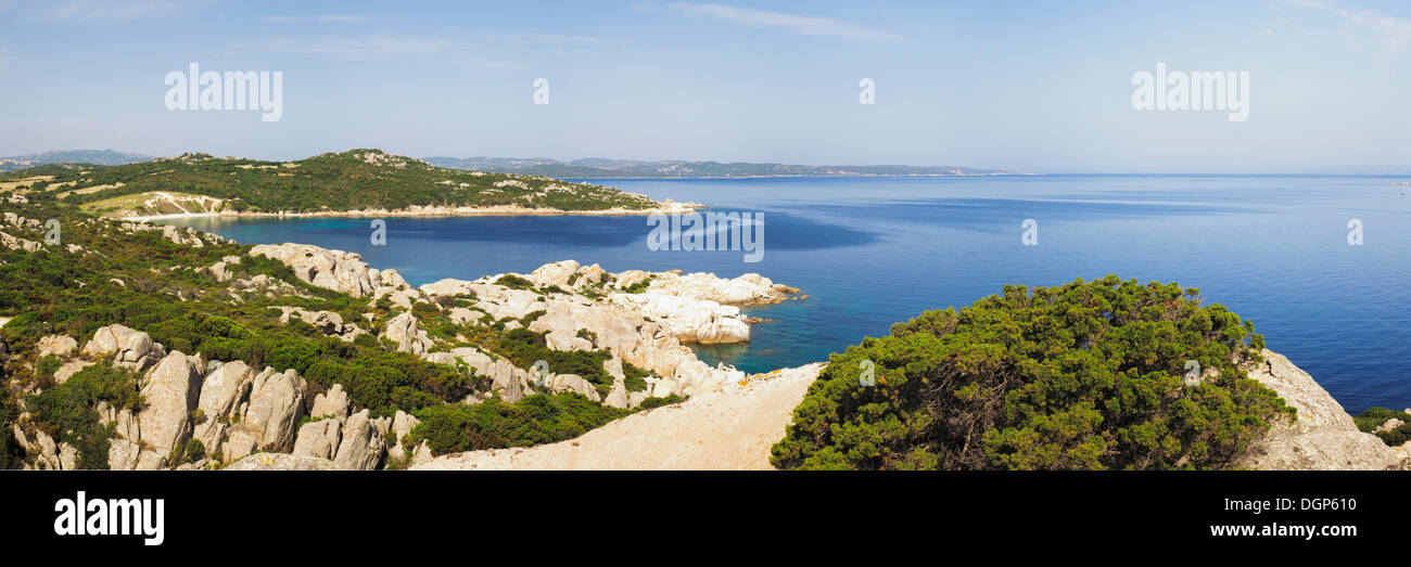 Küste in der Nähe von Punta Sardegna, Sardinien, Italien, Europa Stockfoto
