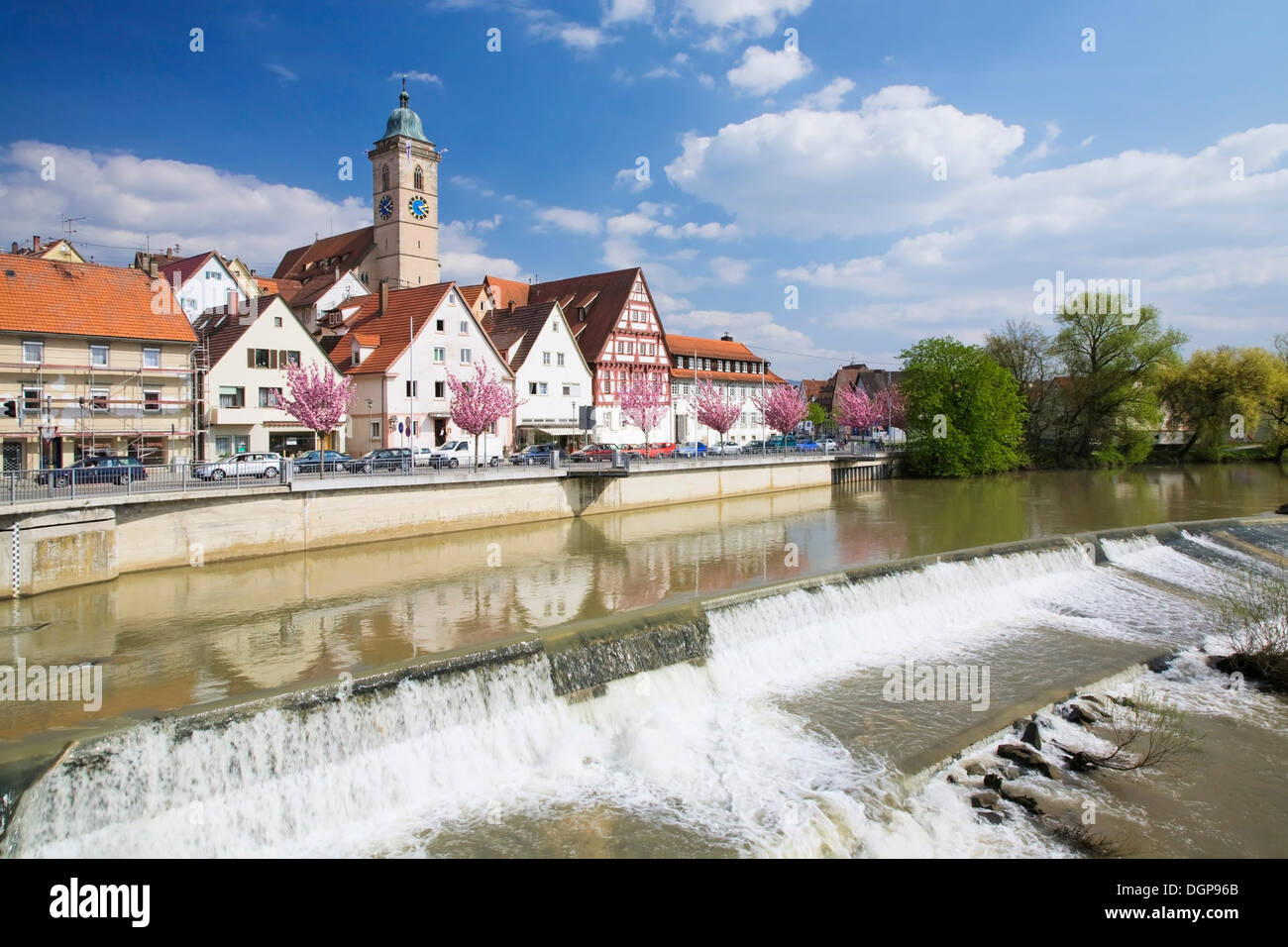 Bezirksversammlung am Neckar, Neckar Fluss mit Stadtkirche St