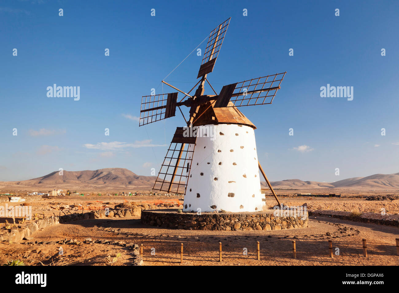 Windmühle, El Cotillo, Fuerteventura, Kanarische Inseln, Spanien Stockfoto