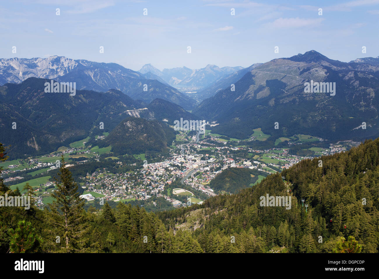 Blick auf Bad Ischl wie gesehen von Katrin Berg, Katergebirge Berge, Traunviertel Region Salzkammergut Erholungsgebiet Stockfoto