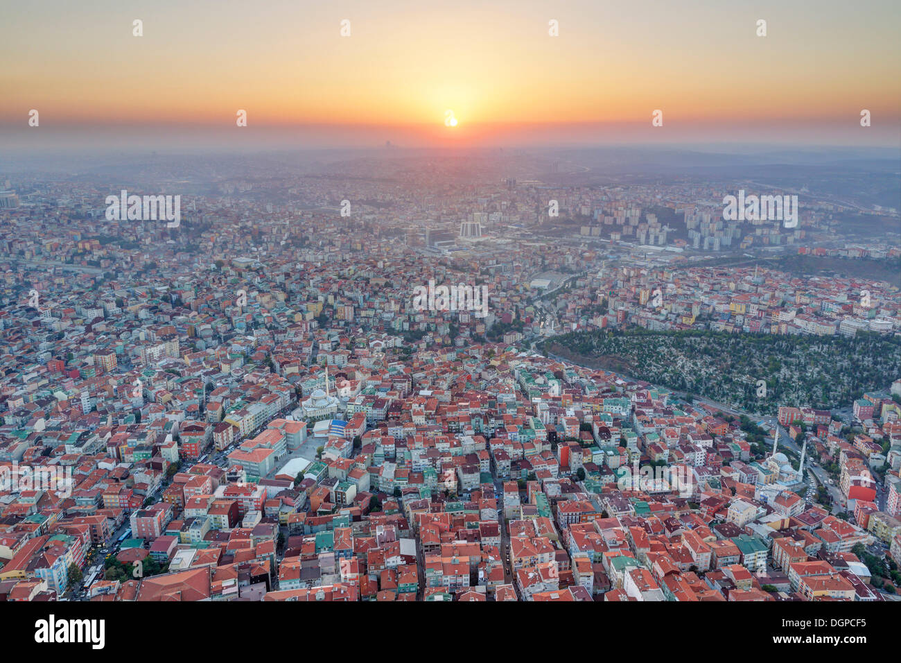 Blick von der Sapphire-Turm in Levent in Richtung Westen, das höchste Gebäude in der Türkei, Istanbul, Türkei, Europa Stockfoto