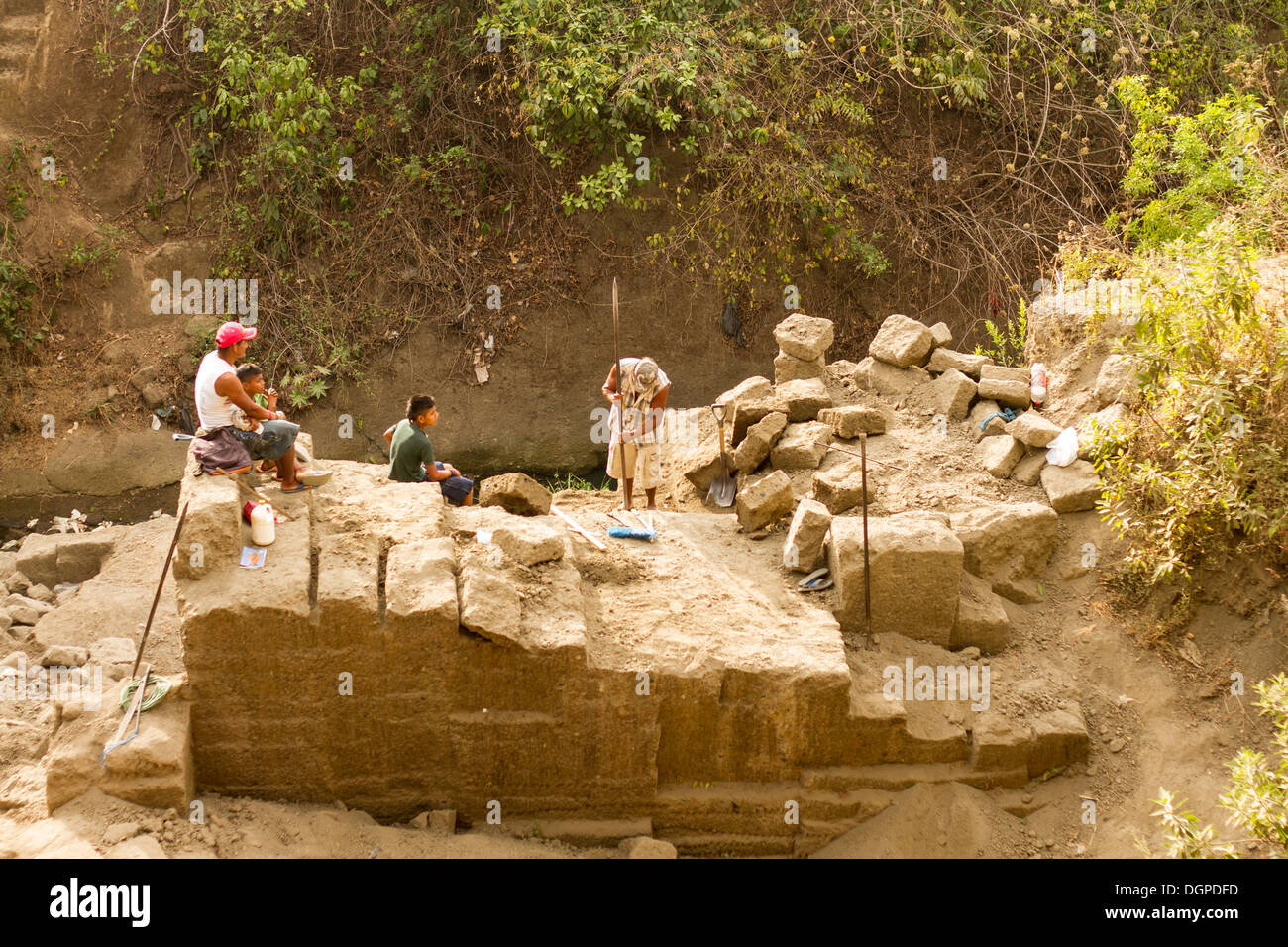 Nicaraguaner arbeiten in einem Steinbruch Diriamba Dorf, Nicaragua. Stockfoto Nicaraguaner arbeiten in einem Steinbruch Diriamba Dorf, Nicaragua. Stockfoto