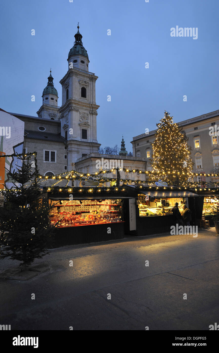 Weihnachtsmarkt in Salzburg Stockfoto