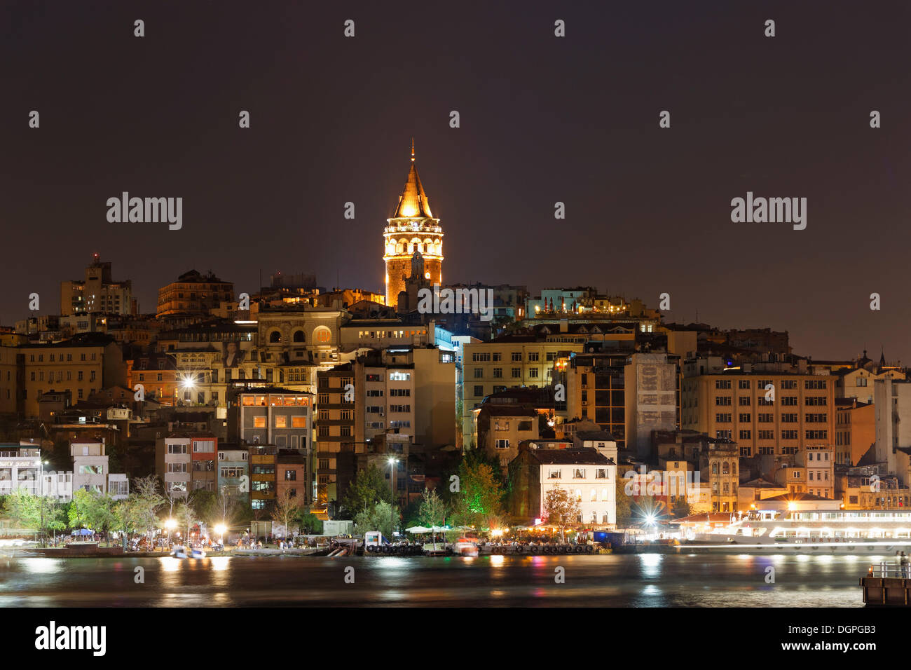 Galata-Turm in Beyoglu, mit Blick auf das Goldene Horn, Istanbul, Europäische Side, Türkei, Europa Stockfoto