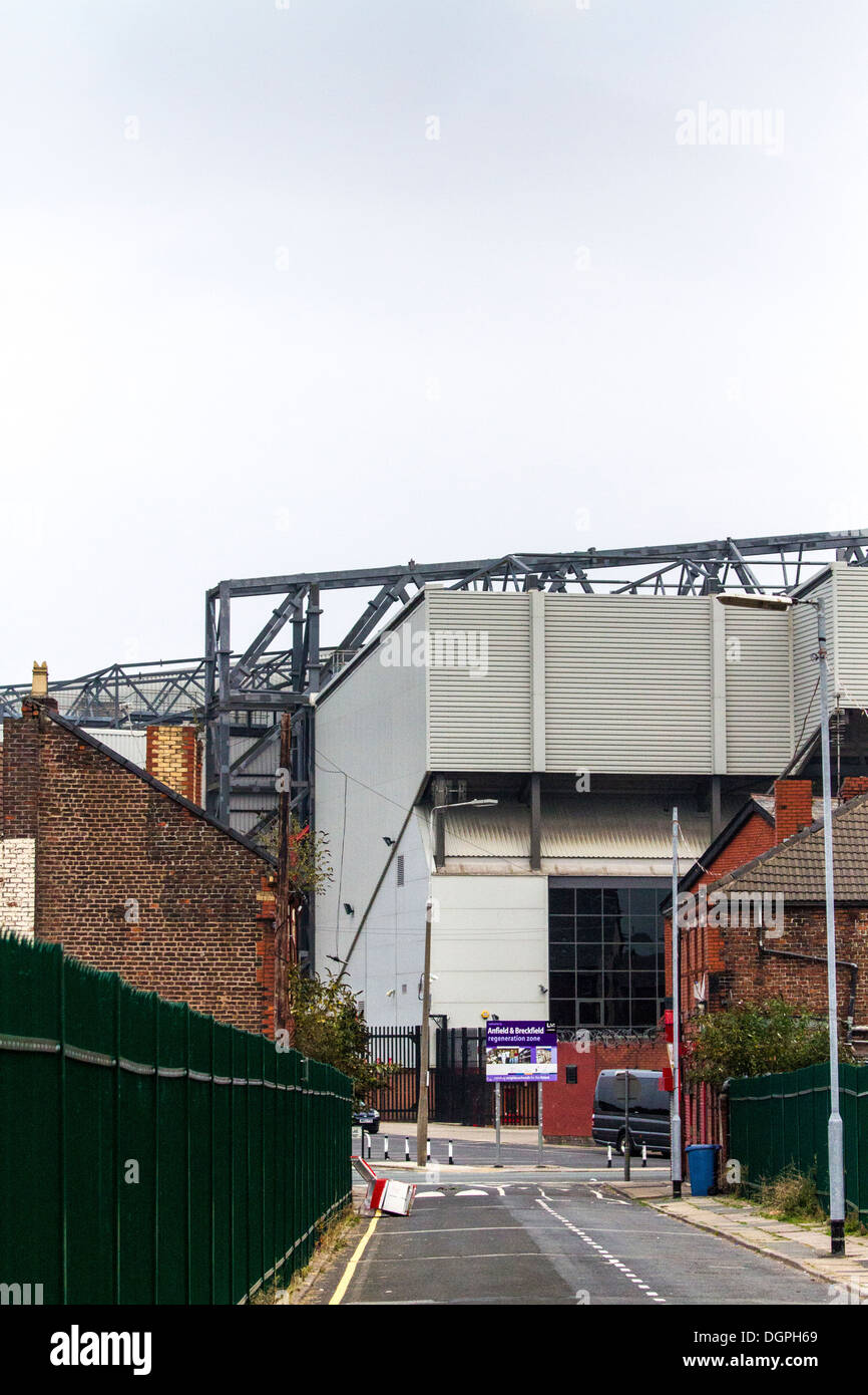 Liverpool FC Kop Ende gefeiert. Anfield Road, Liverpool. Der Bereich unterliegt einer umstrittenen Sanierungsplan. Stockfoto