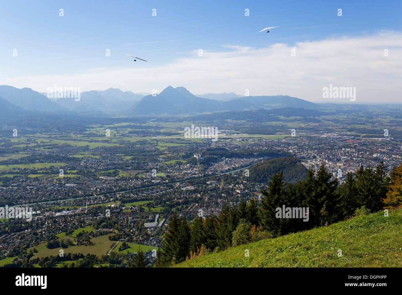Blick vom Gaisberg-Bergstraße in Richtung Salzburg, Gaisberg, Kirchberg, Tirol, Österreich Stockfoto
