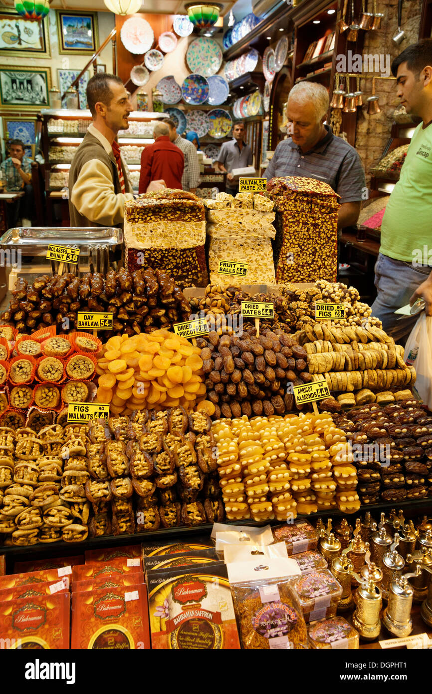 Trockenen Früchten und Süßigkeiten, ägyptischen Basar und Gewürzbasar, Misir Çarşısı, Eminönü, Istanbul, europäische Seite, Provinz Istanbul Stockfoto