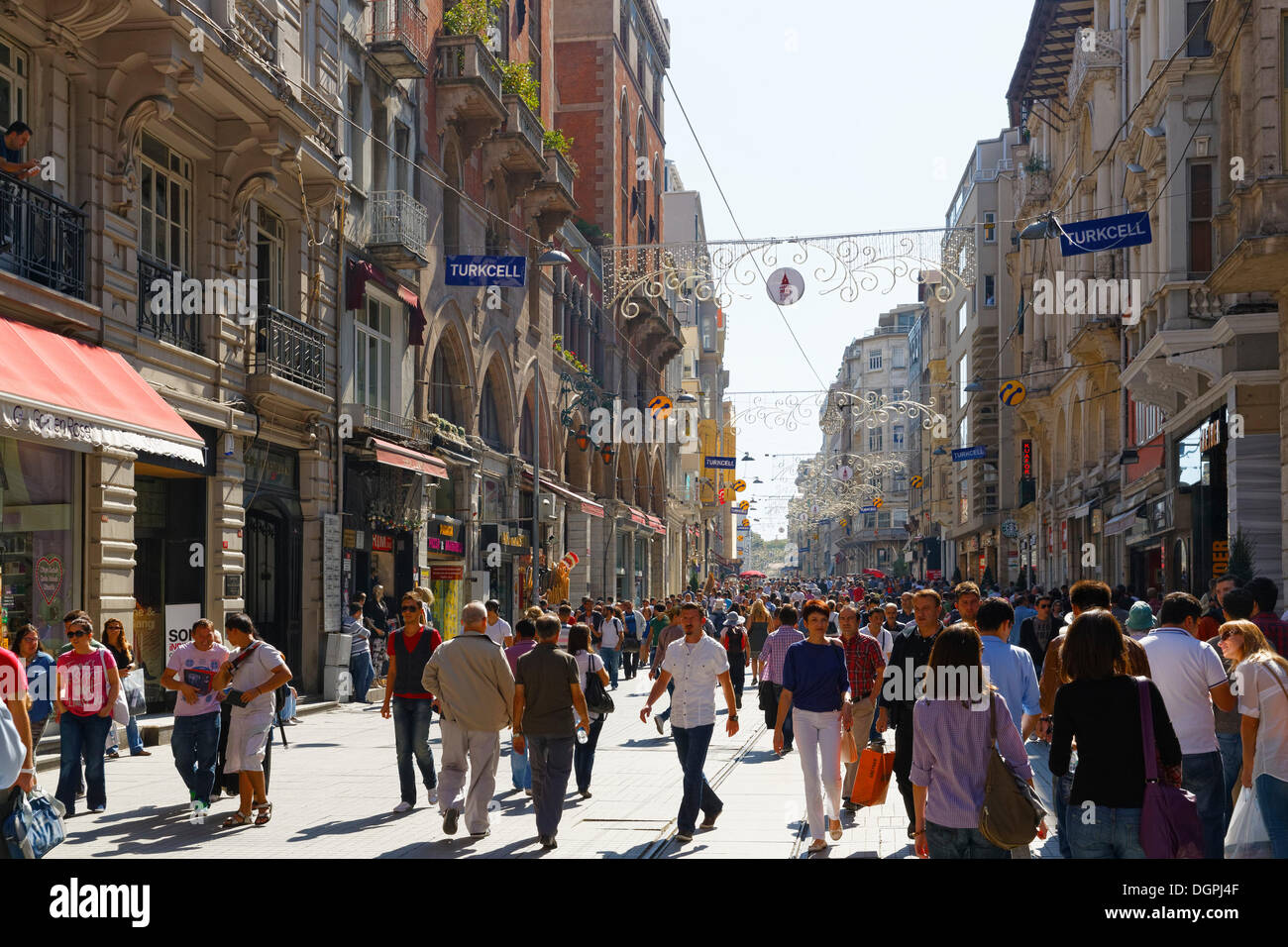 Istiklal-Straße oder İstiklal Caddesi, Beyoğlu, Istanbul, europäische Seite, Provinz Istanbul, Türkei, europäische Seite Stockfoto