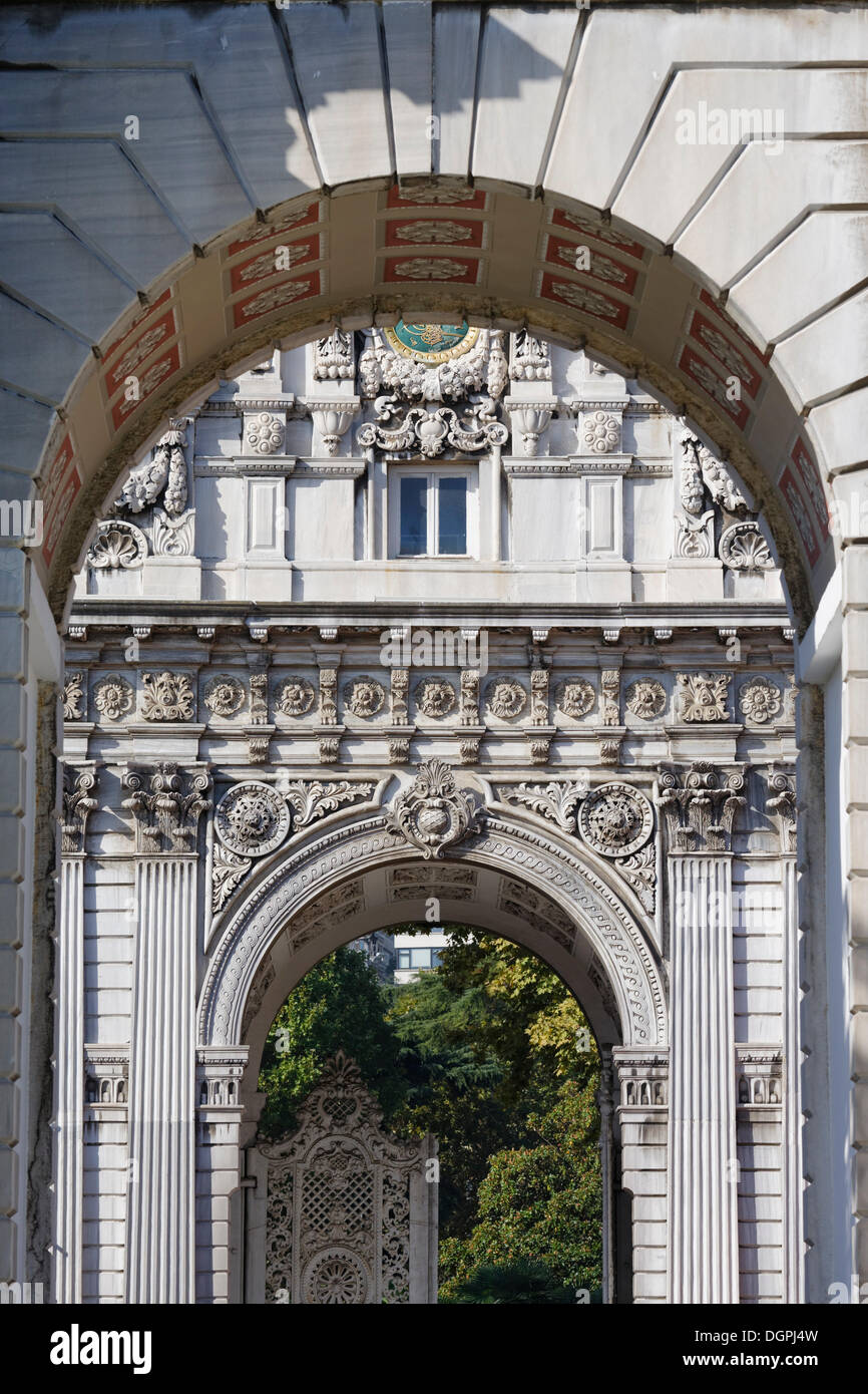 Hazine-i Hassa, Treasury-Tor der Dolmabahçe-Palast, Dolmabahçe Sarayi, Beşiktaş Istanbul, europäische Seite Stockfoto