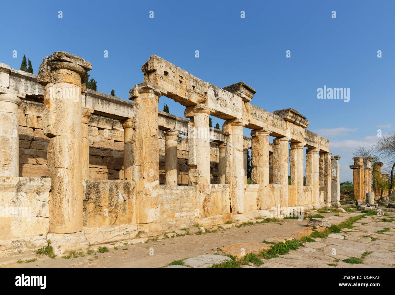 Latrinen, antiken Stadt Hierapolis, Hierapolis, in der Nähe von Pamukkale, Provinz Denizli, ägäische Region, Türkei Stockfoto