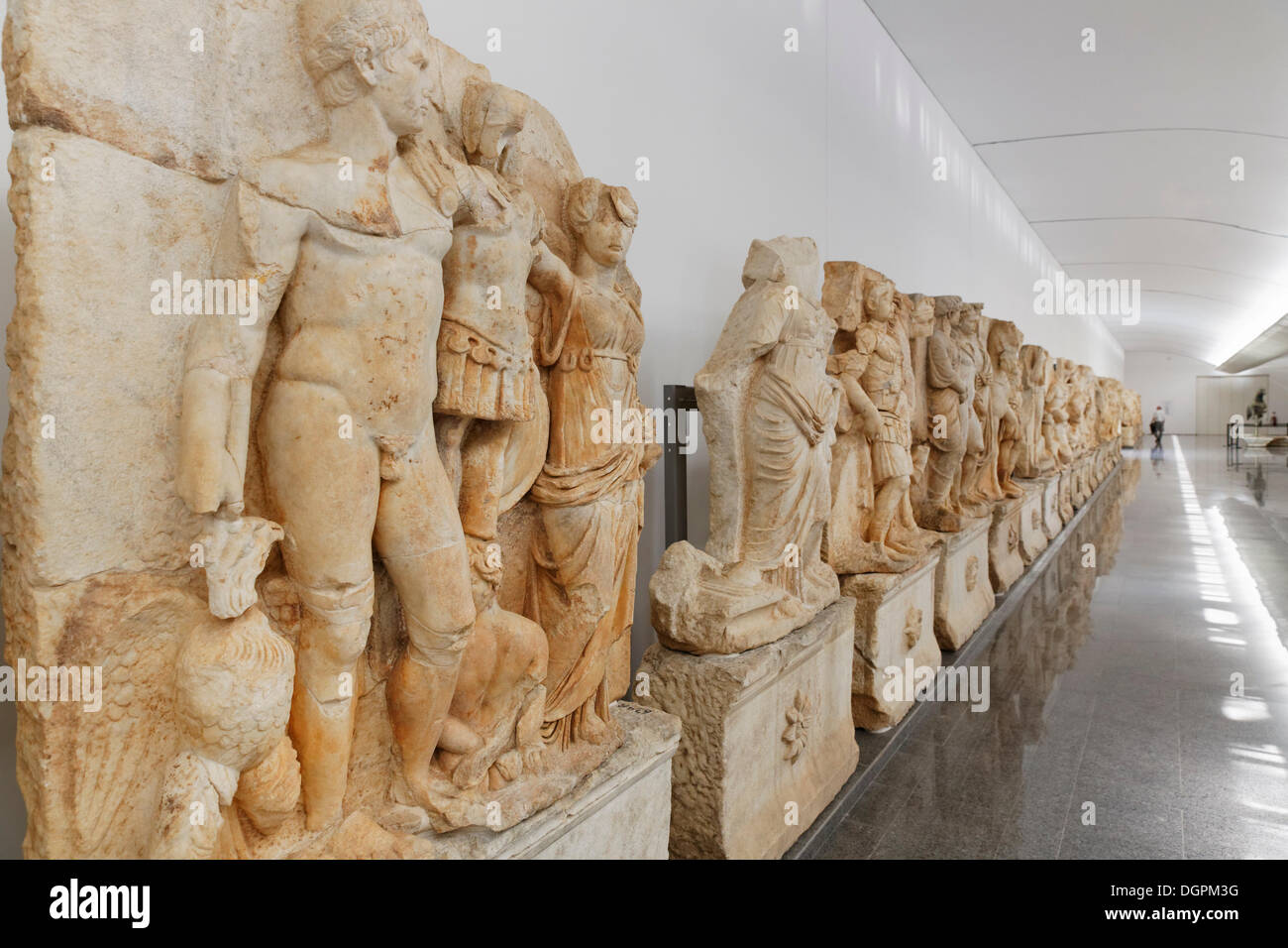 Statuen des Augustus und Victoria an Front, Aphrodisias Museum, Aphrodisias, Aydin Provinz, Ägäis, Türkei Stockfoto