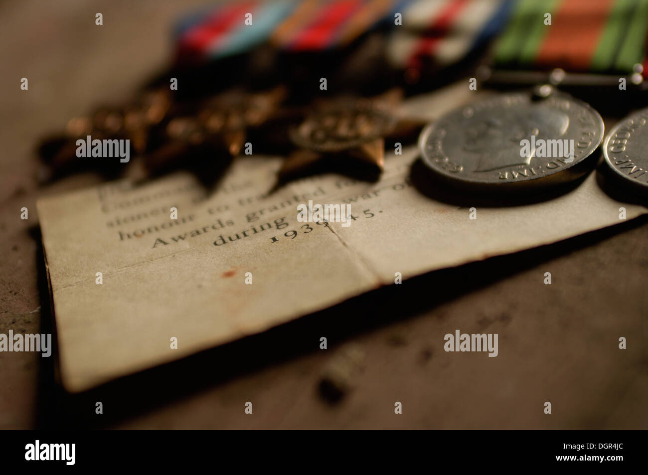 Atmosphärische Fotografie Kampagne Medaillen aus dem zweiten Weltkrieg, 1939-1945 mit einem Text von der Admiralität. Stockfoto