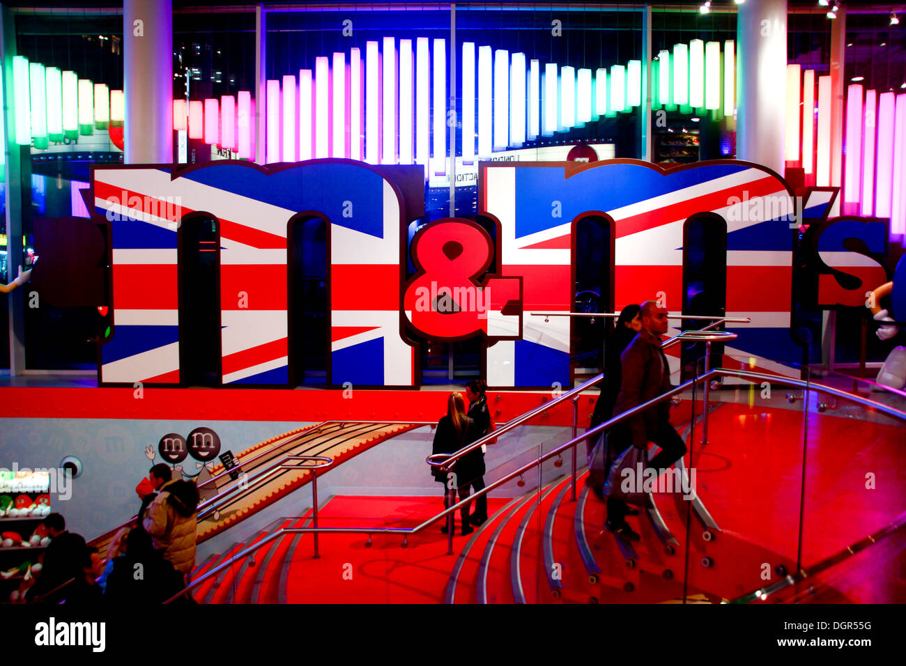 Große M & M' Logo anmelden Flagshipstore London Stockfoto
