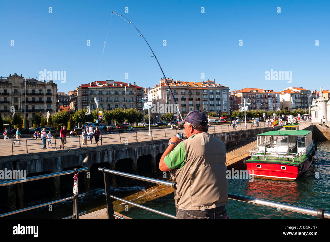 Fischer in den Hafen von Santander, Kantabrien, España Stockfoto
