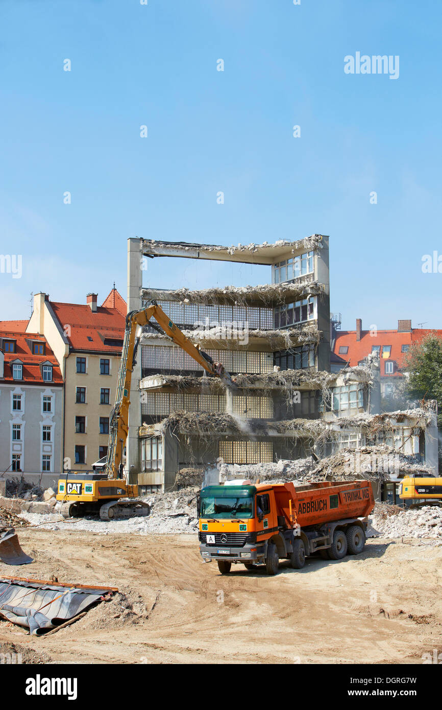 Abbrucharbeiten auf dem Rodenstock-Gelände in Isarvorstadt, München, Bayern Stockfoto