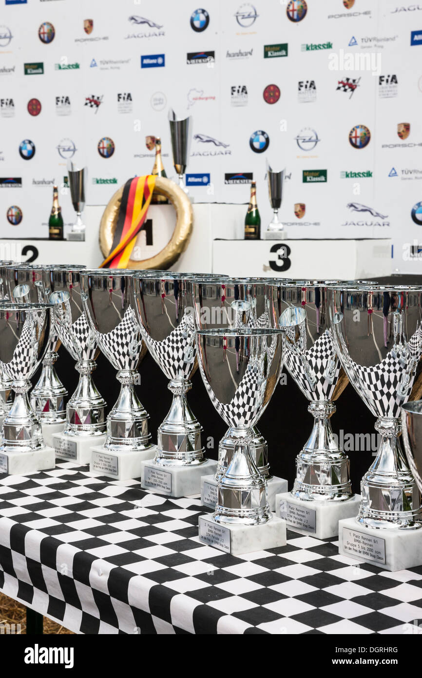 Deutschland, Rheinland-Pfalz, Nürburgring, Trophäen für Oldtimer-Meisterschaft Stockfoto