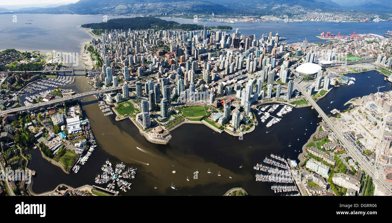 Norden False Creek und dem West End, Granville St, Vancouver, Britisch-Kolumbien, Kanada, Nordamerika Stockfoto