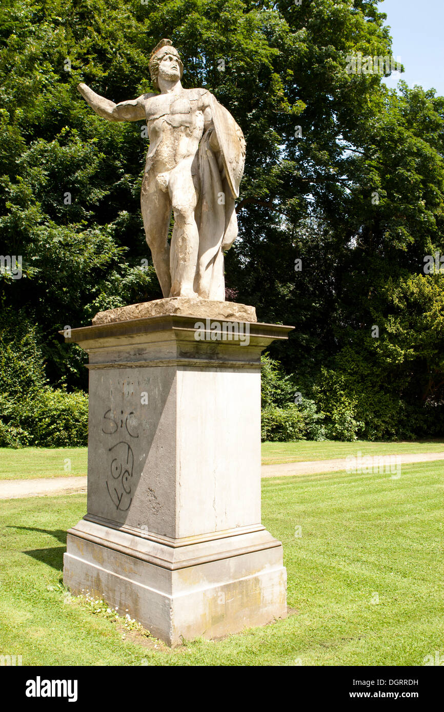 Statue im Park das Königliche Museum für Zentralafrika, Tervuren, Belgien, Europa Stockfoto