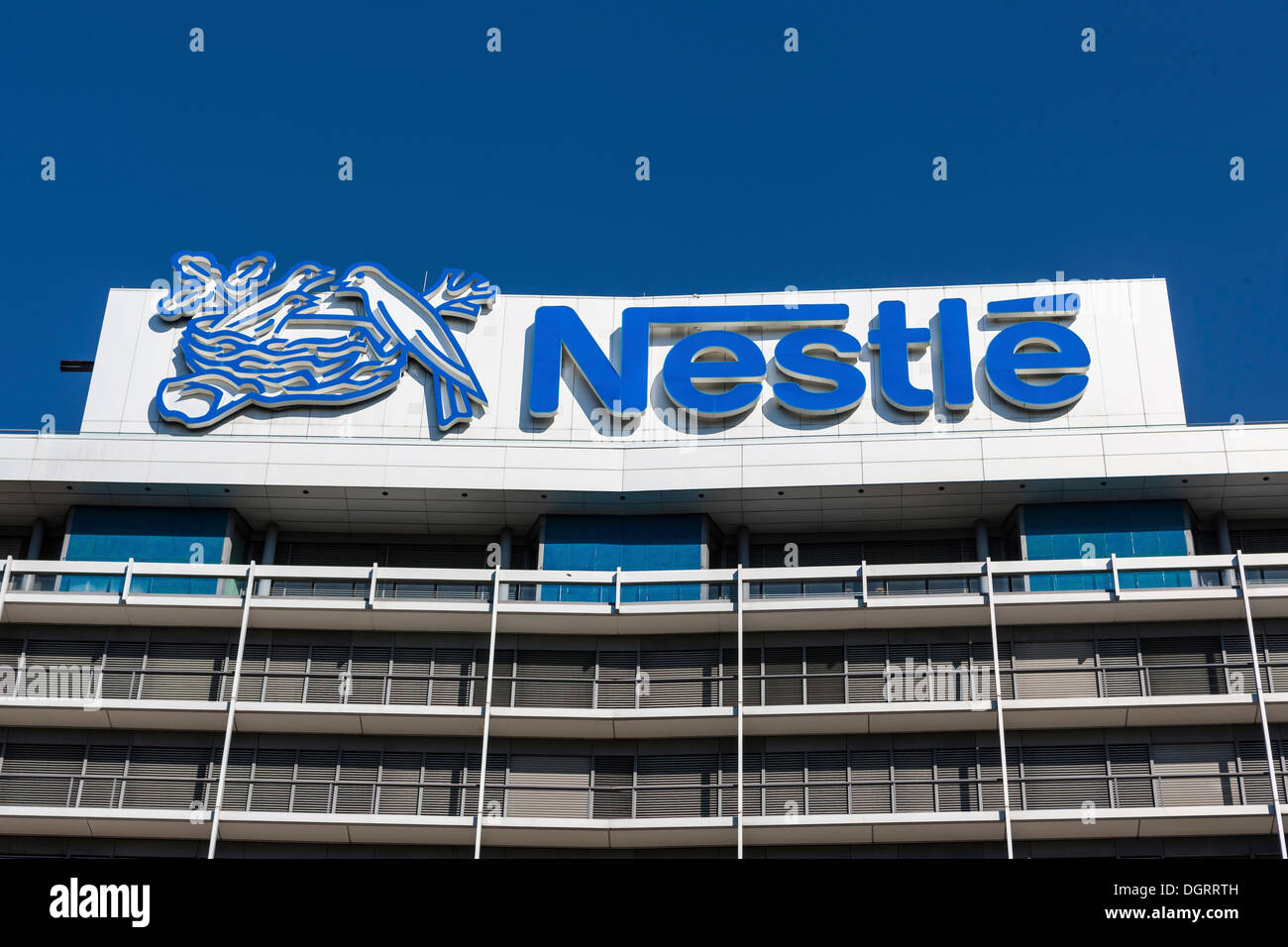 Nestle Logo Stockfotos Und -Bilder Kaufen - Alamy