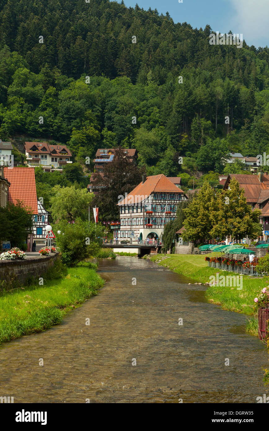 Schiltach, Fluss Schiltach im Kinzigtal, Schwarzwald, Baden-Württemberg, PublicGround Stockfoto