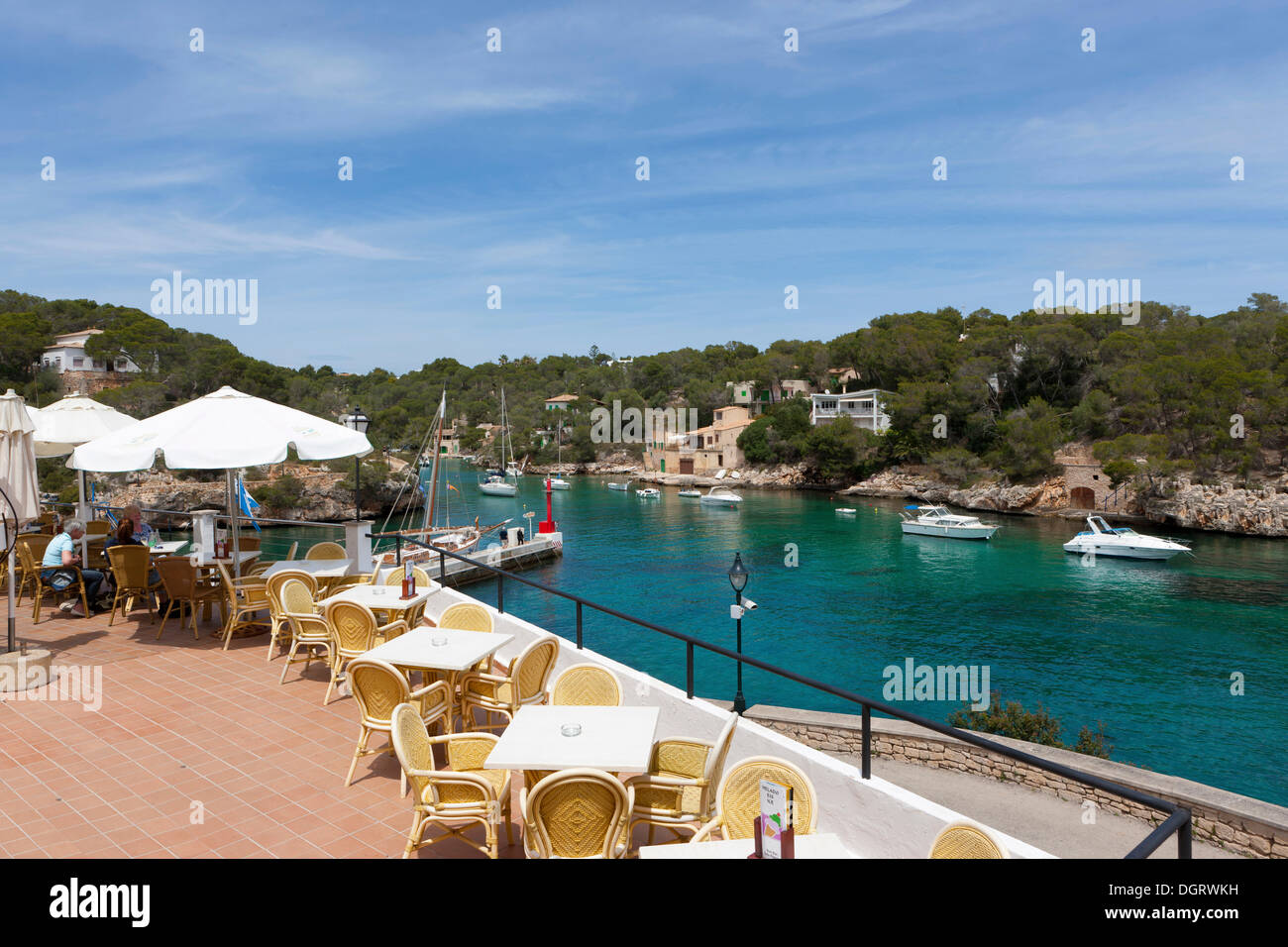 Restaurants in der Bucht, den Hafen von Cala Figuera, Santanyi Region ...