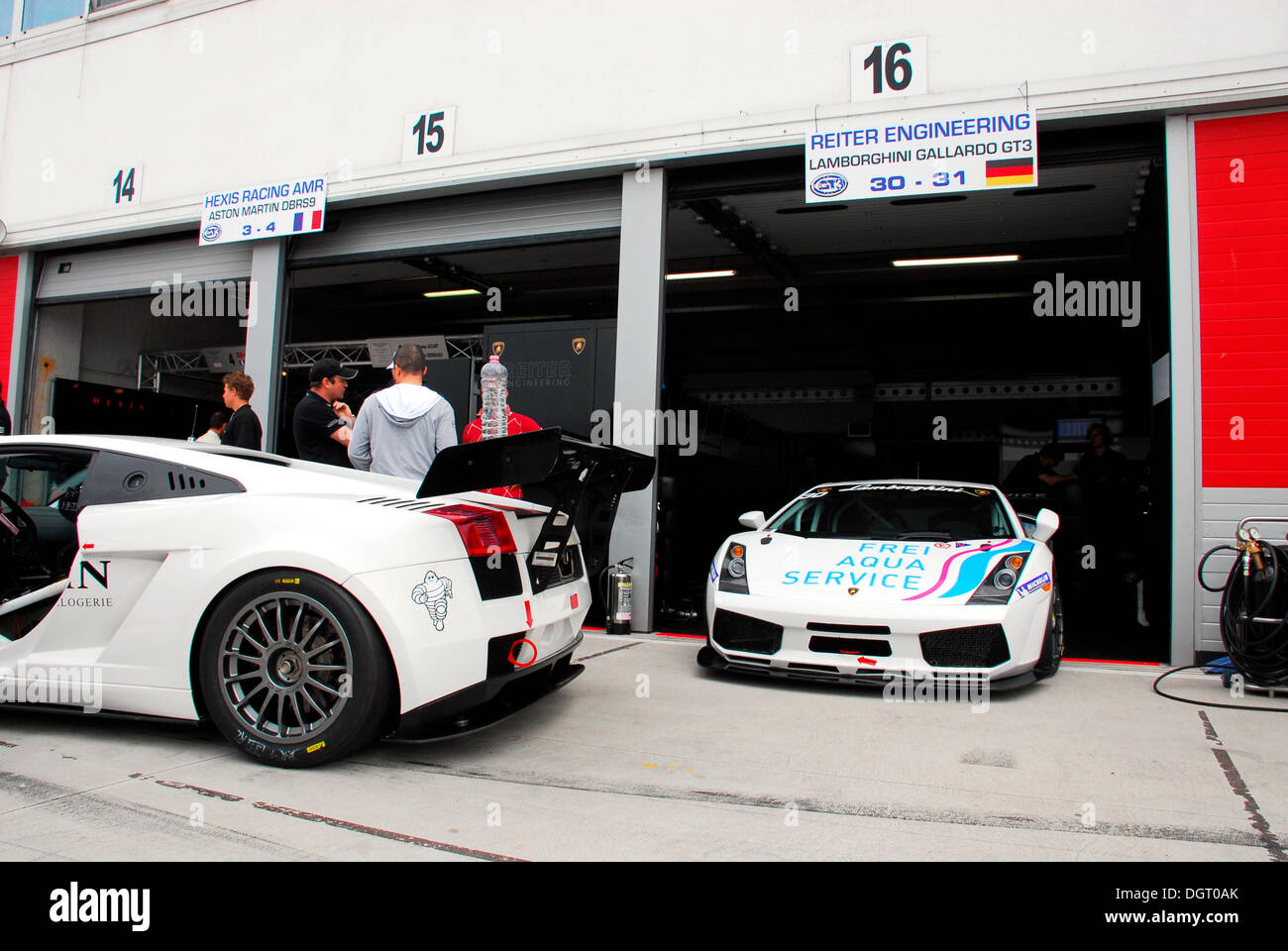 Reiter Engineering Lamborghini Gallardo in der Boxengasse auf der Adria Raceway, Italien, Europa Stockfoto