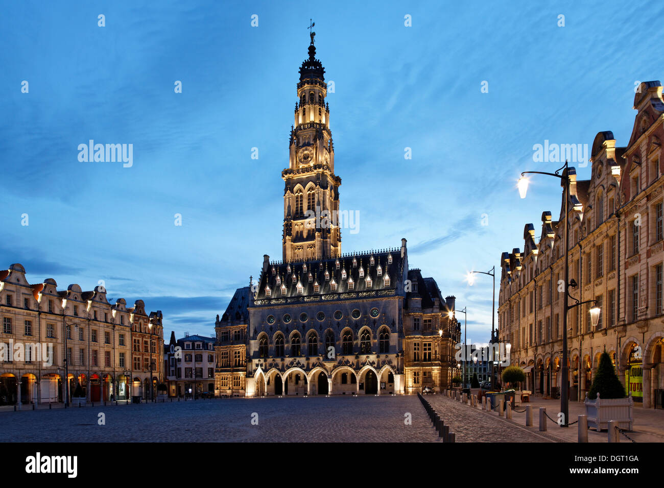 Place des Héros Platz in Arras, Rathaus, Via Francigena, Pas-de-Calais-Abteilung, Region Nord-Pas-de-Calais, Frankreich Stockfoto