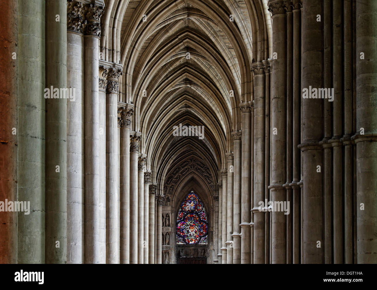 Kathedrale Notre-Dame von Reims, Seite Gang, Via Francigena, Departement Marne, Region Champagne-Ardenne, Frankreich, Europa Stockfoto