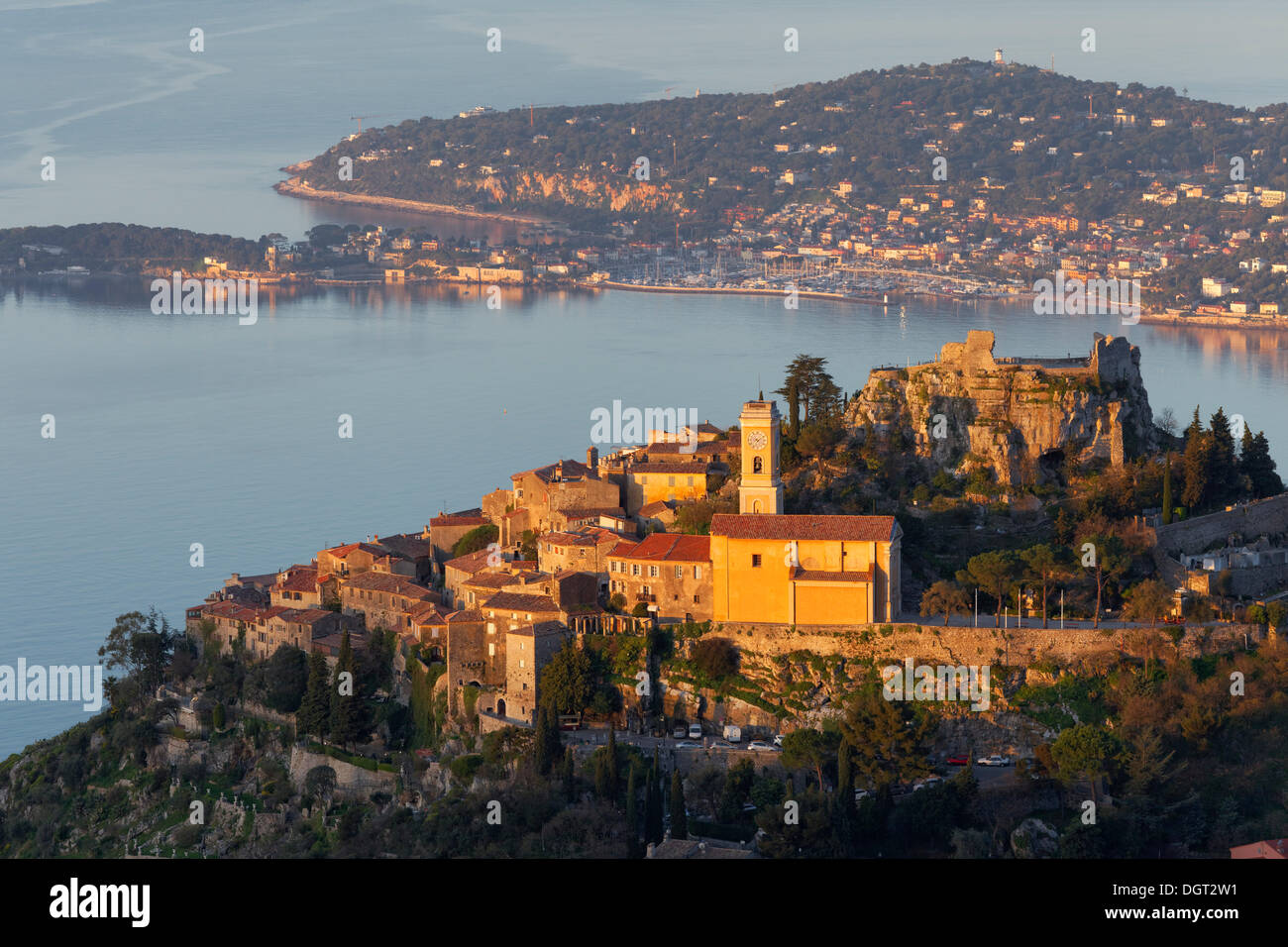 Blick über Èze, Saint-Jean-Cap-Ferat an der hinteren, morgen Stimmung, Département Alpes-Maritimes, Region Provence-Alpes-Côte d ' Stockfoto