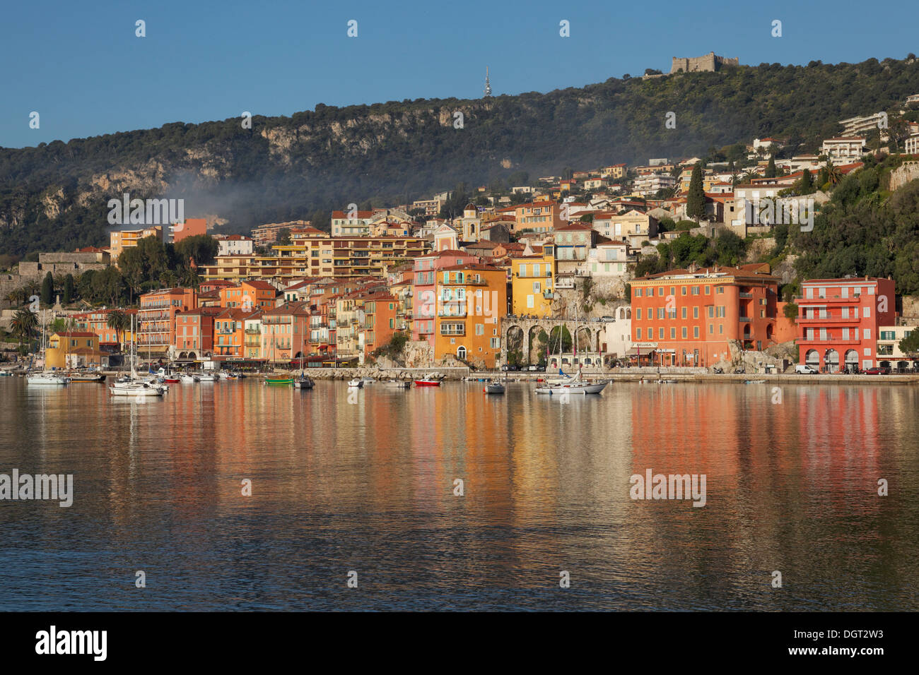 Hafen von Villefranche-Sur-Mer, morgen Stimmung, Villefranche-Sur-Mer, Côte d ' Azur, Alpes-Maritimes, Provence-Alpes-Côte d ' Azur Stockfoto