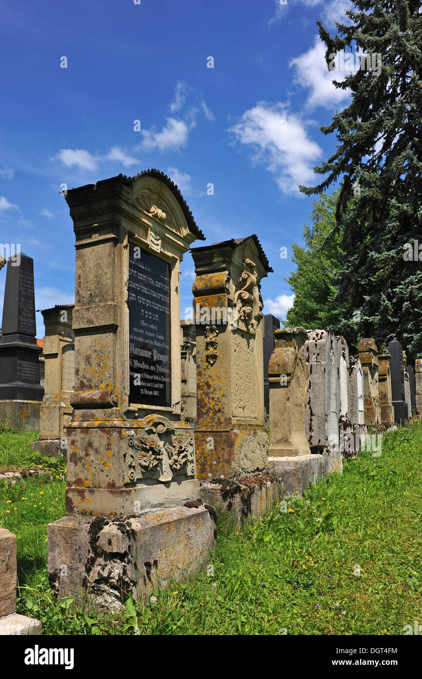 Grabsteine von 1897 auf dem jüdischen Friedhof, Schnaittach, Krankenhausweg Straße, Middle Franconia, Bayern Stockfoto