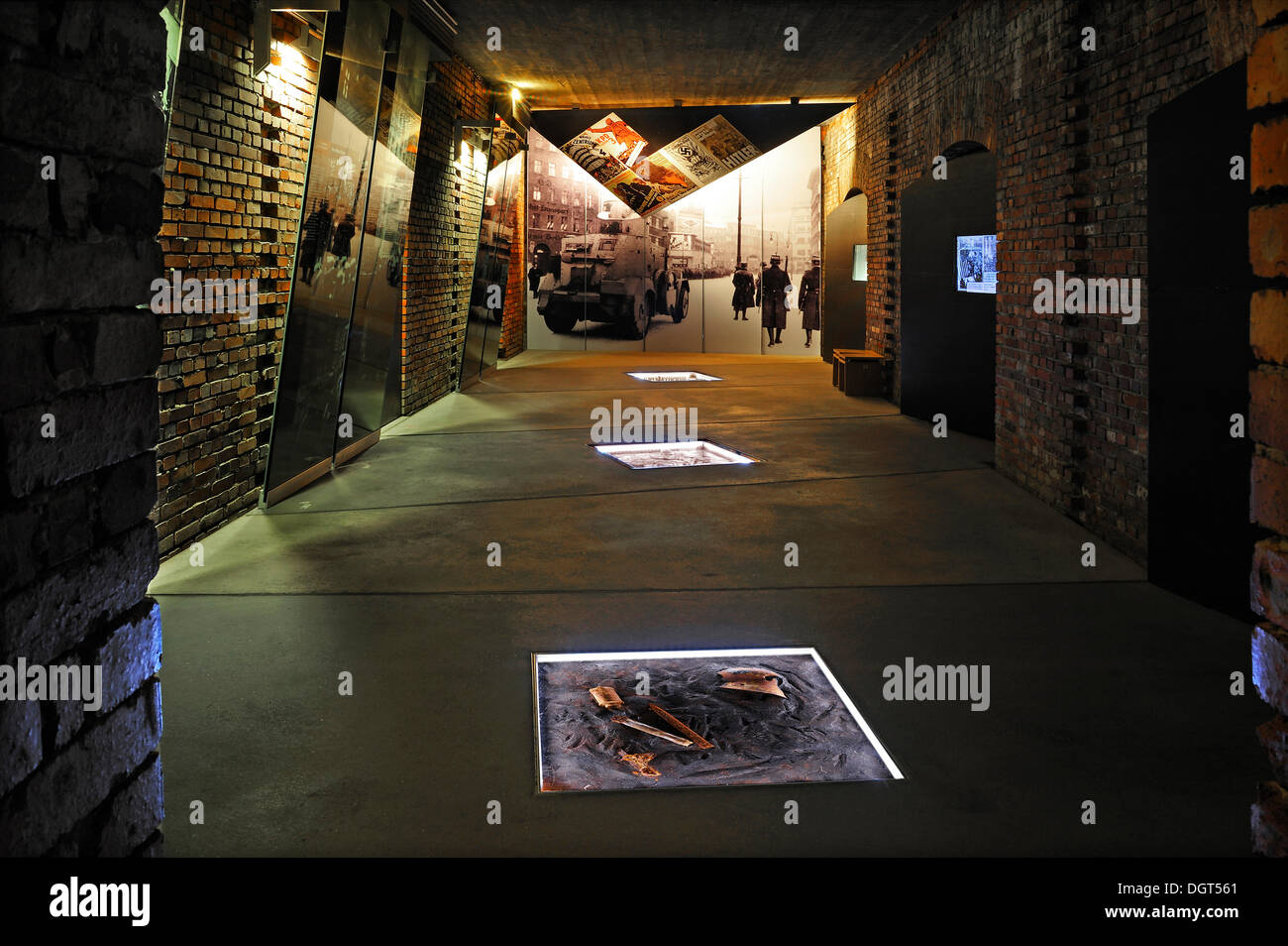 Die Dauerausstellung "Faszination und Gewalt", Ausstellungsraum in der Dokumentation Zentrum Reichsparteitagsgelände Stockfoto