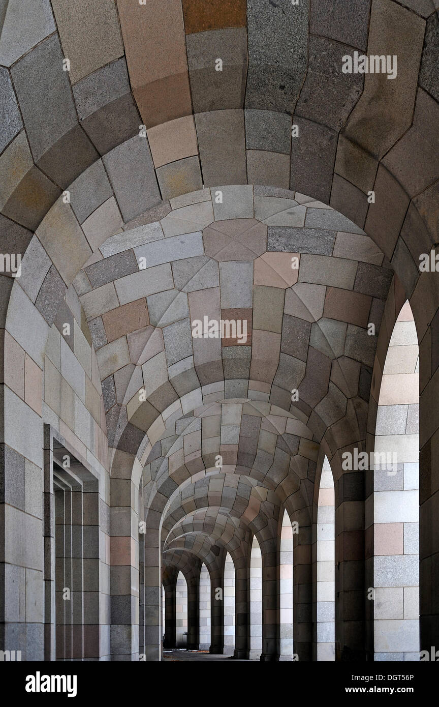 Äußere Vorhalle der unvollendeten NS-Kongresshalle, Dokumentation Zentrum Reichsparteitagsgelände, Nürnberg, Mittelfranken Stockfoto